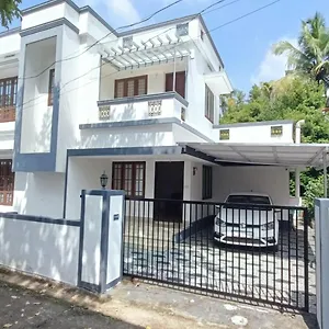 Villa Mom's
